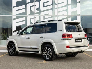 2019 Toyota Land Cruiser Arctic Trucks AT33 200 Series Рестайлинг 2, белый, 7999000 рублей, вид 2