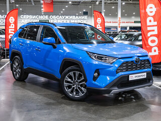 2021 Toyota RAV4 V (XA50), синий, 3289900 рублей, вид 4