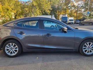 2018 Mazda 3 III (BM) Рестайлинг, серый, 1370000 рублей, вид 5