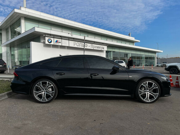 2019 Audi A7 50 TDI II (4K), чёрный, 5830000 рублей - вид 3