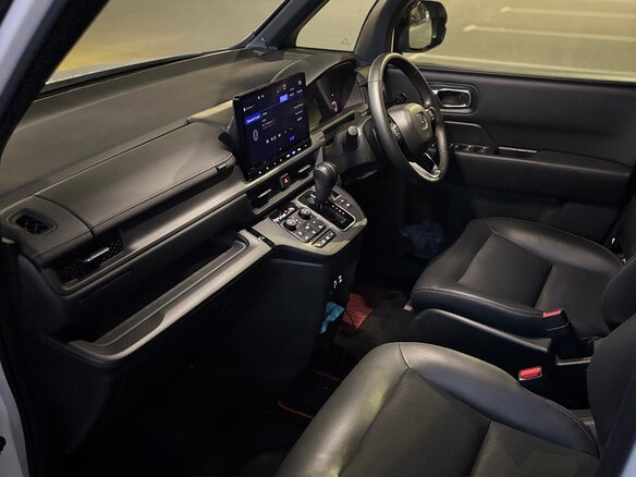 2022 Honda Stepwgn Spada VI, белый, 2865000 рублей - вид 17