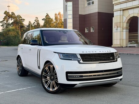 2023 Land Rover Range Rover P440e V, белый, 9300000 рублей, вид 1