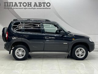 2016 Chevrolet Niva I Рестайлинг, чёрный, 685000 рублей, вид 4