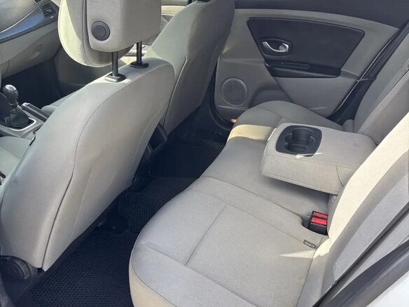 2009 Renault Megane III, белый - вид 7
