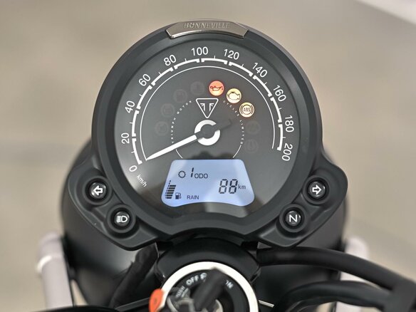 2025 Triumph Scrambler, зелёный, 1177000 рублей - вид 8