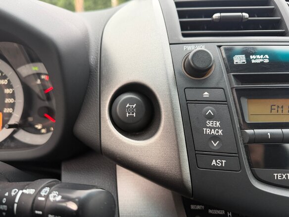 2011 Toyota RAV4 III (XA30) Рестайлинг, белый - вид 24