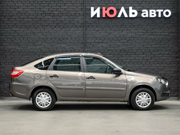 2020 Lada (ВАЗ) Granta I Рестайлинг, коричневый, 650000 рублей - вид 9