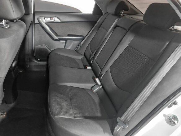 2011 Kia Cerato 5-speed II, белый, 555000 рублей - вид 12