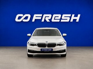 2019 BMW 5 серии 520i VII (G30/G31/G38), белый, 3299099 рублей, вид 3