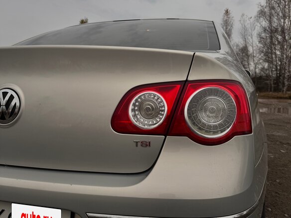 2010 Volkswagen Passat B6, серый, 750000 рублей - вид 6