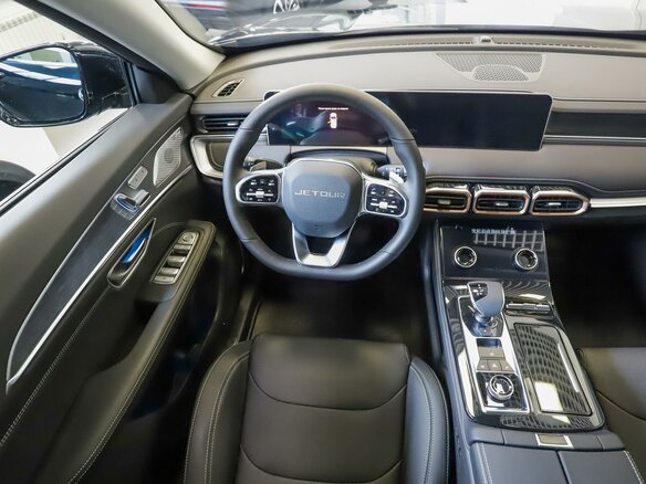 2026 Jetour X70+ I Рестайлинг, чёрный, 3399000 рублей - вид 17