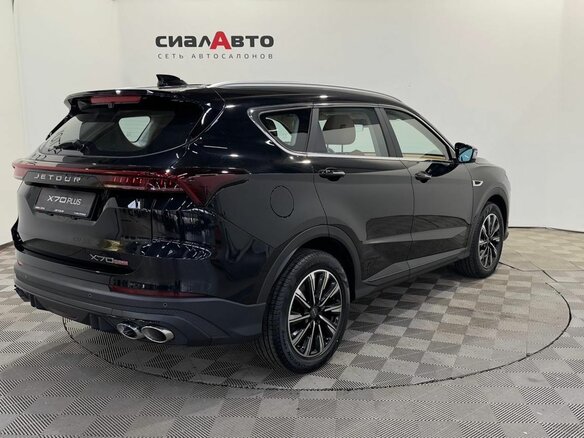 2026 Jetour X70+ I Рестайлинг, чёрный, 3399000 рублей - вид 6