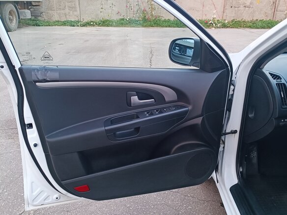2011 Kia Ceed I Рестайлинг, белый, 780000 рублей - вид 20