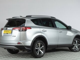 2017 Toyota RAV4 IV (XA40) Рестайлинг, серебристый, 2879000 рублей, вид 5