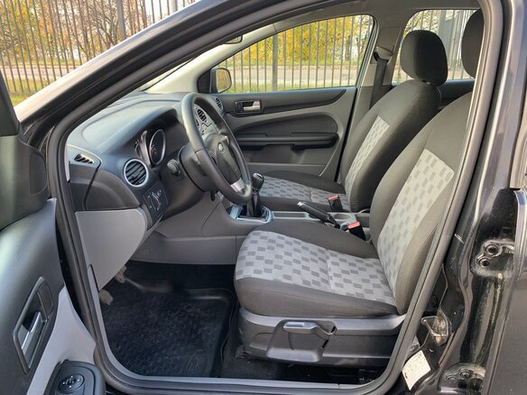 2009 Ford Focus II Рестайлинг, чёрный, 485000 рублей - вид 11