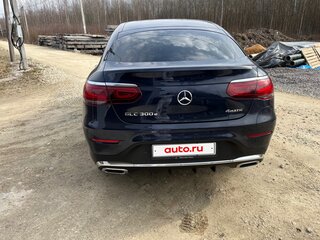 2020 Mercedes-Benz GLC Coupe 300 e I (C253) Рестайлинг, синий, 5400000 рублей, вид 4