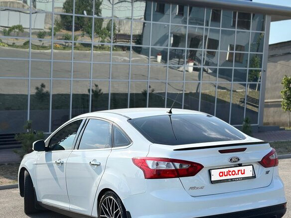 2013 Ford Focus III, белый, 950000 рублей - вид 2