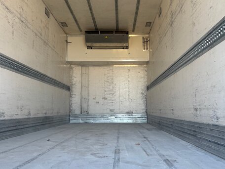 2011 Mercedes-Benz Actros, белый, 8200000 рублей, вид 4