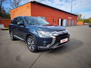 2020 Mitsubishi Outlander III Рестайлинг 3, синий, 2050000 рублей, вид 3