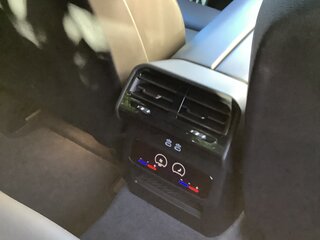 2023 BMW 5 серии 520i VIII (G60/G61/G68), зелёный, 6200000 рублей, вид 5