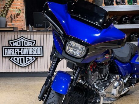 2025 Harley-Davidson CVO Street Glide, синий, 5300000 рублей, вид 3