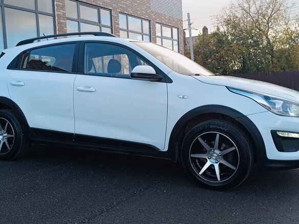 2019 Kia Rio X-Line IV, белый, 1300000 рублей - вид 5