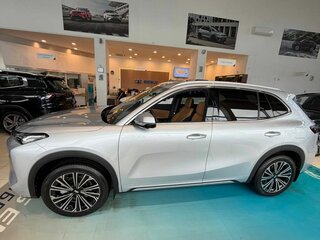 2026 Geely EX5 Гибрид EM-R, серебристый, 3900000 рублей, вид 3