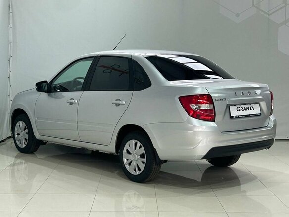 2026 Lada (ВАЗ) Granta I Рестайлинг, серебристый, 1130000 рублей - вид 7