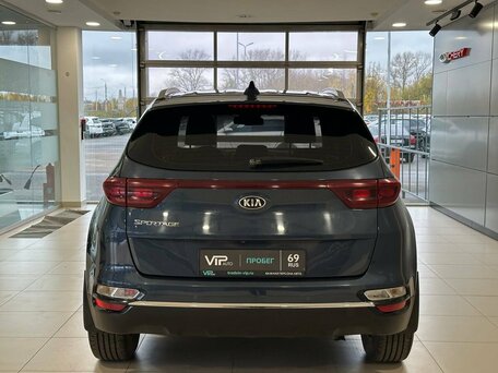2021 Kia Sportage IV Рестайлинг, синий, 2487000 рублей, вид 5