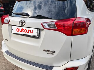 2015 Toyota RAV4 IV (XA40), белый, 1980000 рублей, вид 4
