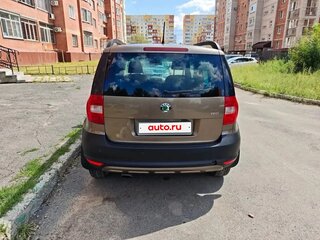 2011 Skoda Yeti I, коричневый, 600000 рублей, вид 3