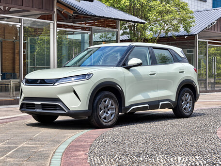 2025 BYD Yuan Up 32 kWh, серебристый, 1560000 рублей, вид 1