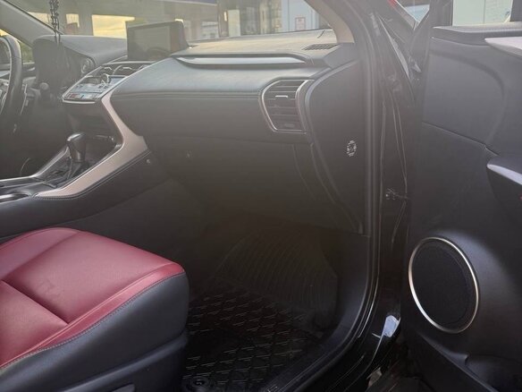 2020 Lexus NX 200 I Рестайлинг, чёрный, 3700000 рублей - вид 14