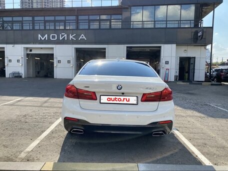 2020 BMW 5 серии 530d xDrive VII (G30/G31/G38), белый, 3920000 рублей, вид 4