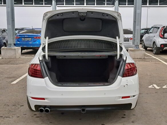 2014 BMW 5 серии Long 520Li VI (F10/F11/F07) Рестайлинг, белый, 1670000 рублей - вид 9