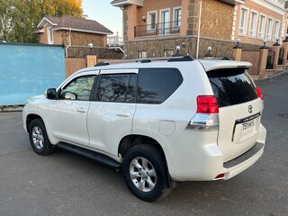 2010 Toyota Land Cruiser Prado 150 Series, белый, 2220000 рублей, вид 3