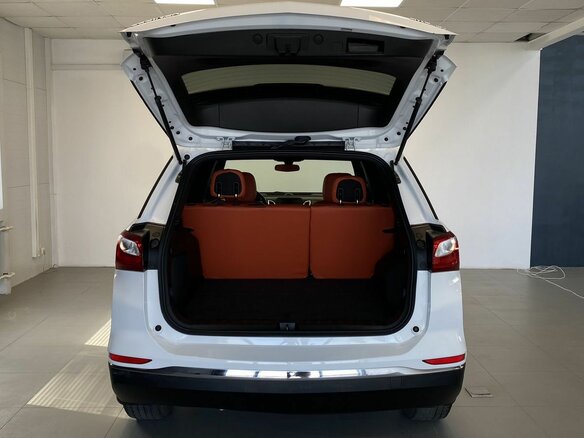 2018 Chevrolet Equinox III, белый - вид 5