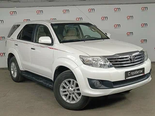 2011 Toyota Fortuner I Рестайлинг 2, белый, 1799000 рублей, вид 1