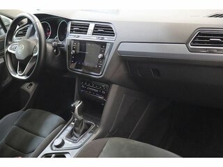 2021 Volkswagen Tiguan II Рестайлинг, серый, 2899000 рублей, вид 5