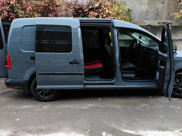 2017 Volkswagen Caddy Maxi IV, серый, 1900000 рублей - вид 1