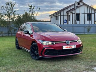 2022 Volkswagen Golf VIII, красный, 3000000 рублей, вид 1