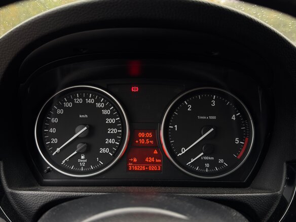 2009 BMW 3 серии 318d V (E90/E91/E92/E93) Рестайлинг, чёрный, 990000 рублей - вид 17