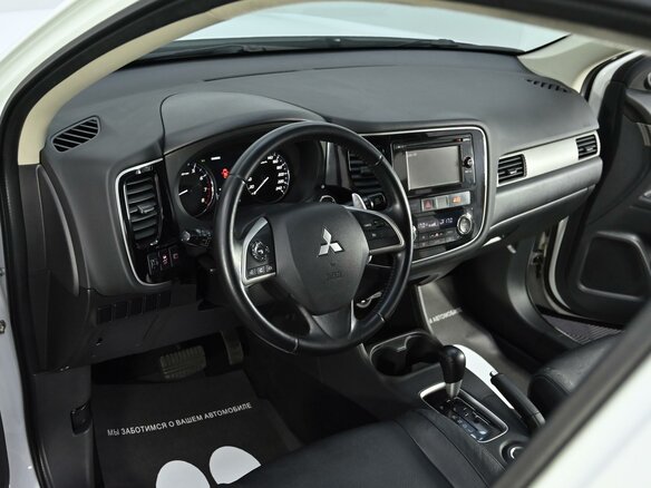 2013 Mitsubishi Outlander III, белый - вид 5