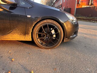 2013 Opel Astra GTC J Рестайлинг, чёрный, 700000 рублей, вид 3