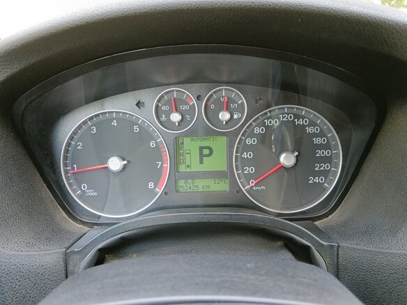 2007 Ford Focus II, белый - вид 13