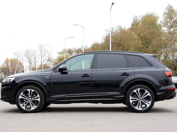 2021 Audi Q7 55 TFSI II (4M) Рестайлинг, чёрный, 6880500 рублей - вид 7