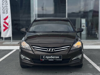 2015 Hyundai Solaris I Рестайлинг, коричневый, 950000 рублей, вид 3