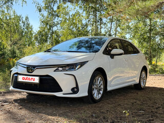 2022 Toyota Corolla XII (E210), белый, 1965000 рублей, вид 1