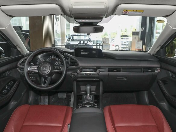 2025 Mazda 3 Axela IV (BP), белый, 3600000 рублей - вид 11