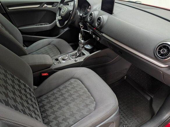 2014 Audi A3 III (8V), красный - вид 19